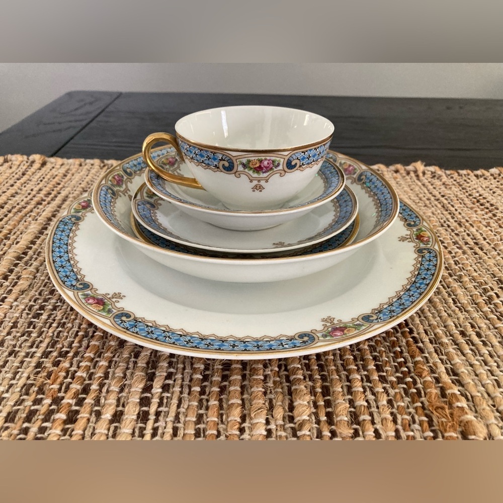 Blue Floral Crown Imperial  Czecho-Siowakia Lauriston 6 piece place setting